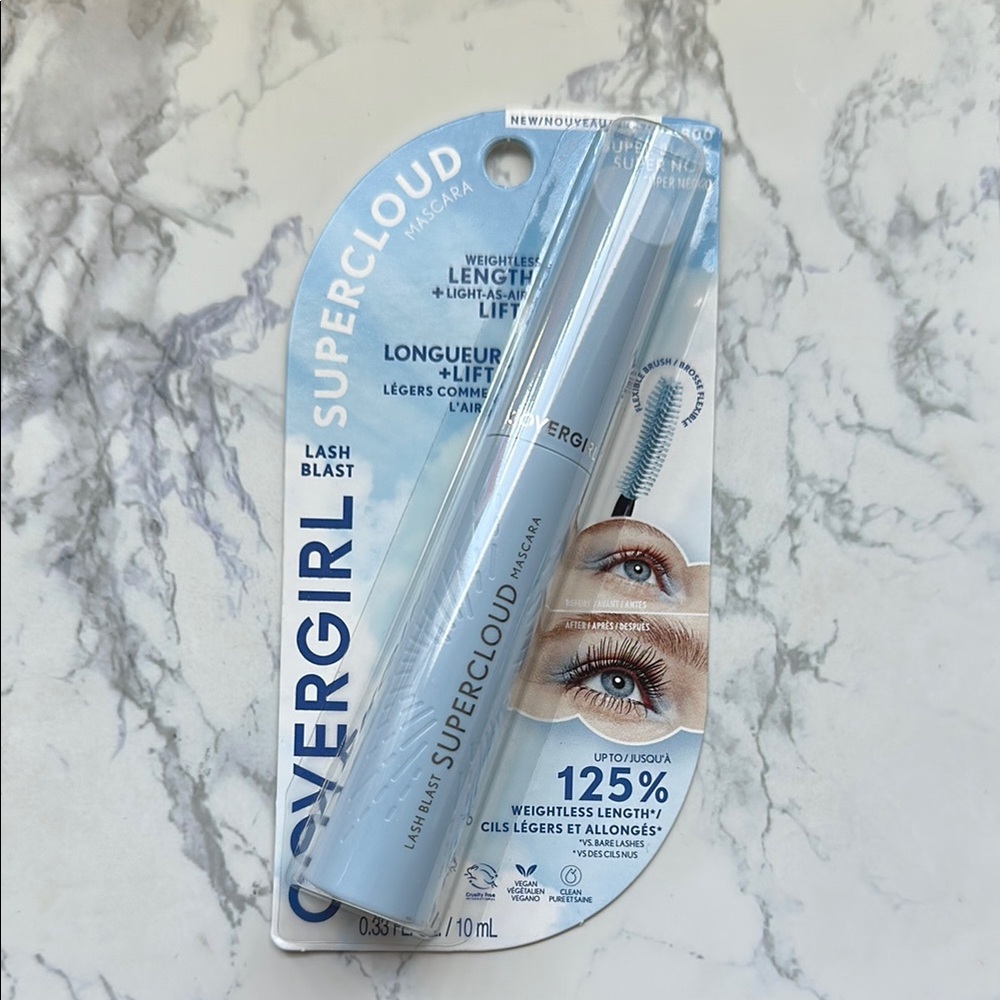 COVERGIRL Lash Blast Supercloud Mascara in 800 Super Black